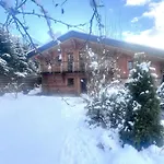 Horská chata Stylish With A Swimming Pool And Hot Tub