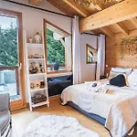 Stylish With A Swimming Pool And Hot Tub *