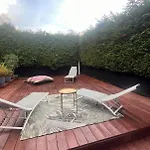 Stylish With A Swimming Pool And Hot Tub شامونكس