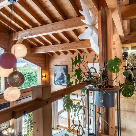 Stylish Chalet With A Swimming Pool And Hot Tub Chalet