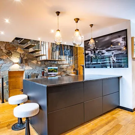 Chalet Stylish Chalet With A Swimming Pool And Hot Tub *