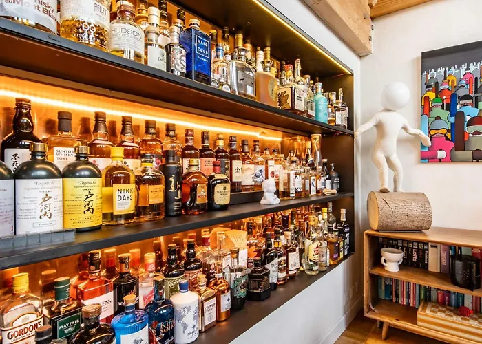 Stylish With A Swimming Pool And Hot Tub * 霞慕尼