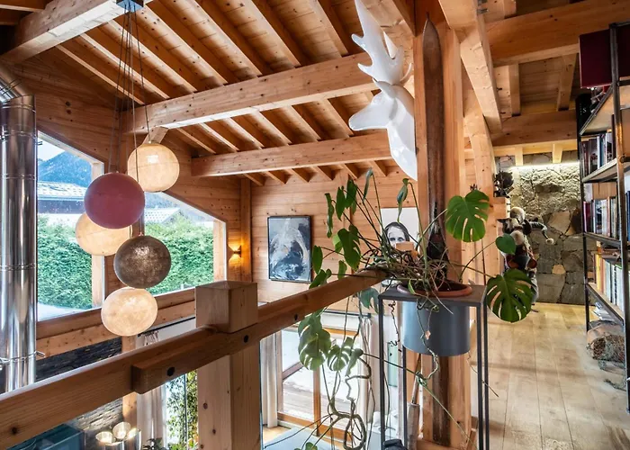 Stylish Chalet With A Swimming Pool And Hot Tub Chalet