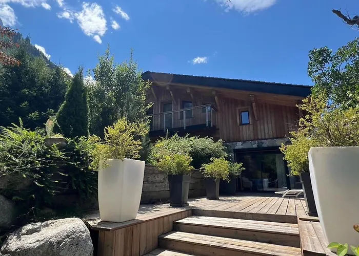 木屋 Stylish With A Swimming Pool And Hot Tub *